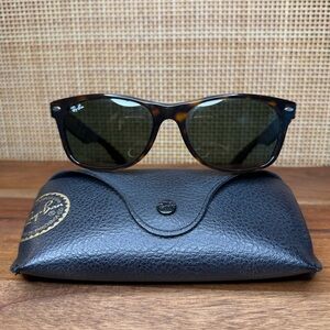 Ray-Ban✨New Wayfarer Classic Sunglasses in Polished Tortoise (Unisex)